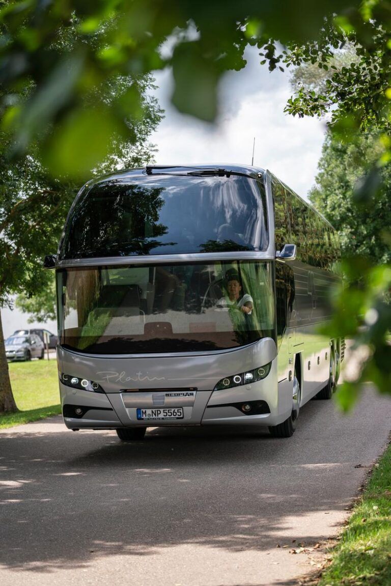 Bus Mit Anhangerkupplung Mieten